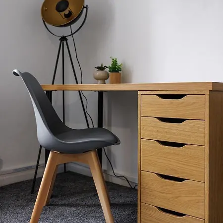 Daire Centre 3 With Kitchenette, Free Wifi And Smart Tv With Netflix By Yoko Middlesbrough